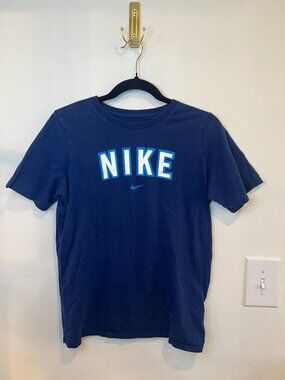 Nike Kids Graphic Logo Tee Blue Short Sleeve Athletic Shirt XL